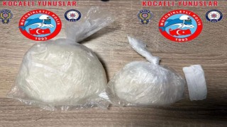 Kocaelide durdurulan 4 şüpheliden yüklü miktarda uyuşturucu çıktı