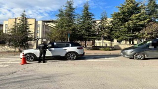 Kocaelide güvenli okul denetiminde aranan şahıs yakalandı