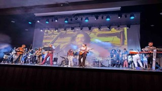Kocaelide öğrenciler Barış Manço şarkılarıyla yarıştı