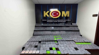 Kolilerden su değil kaçak telefonlar çıktı