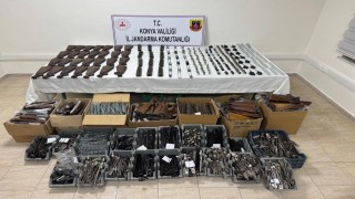 Konyada jandarmadan 7 ayrı silah operasyonu: 3 tutuklama
