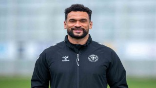 Konyasporda Steven Caulker, İlhan Palutun ekibine dahil oldu