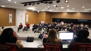 Koruyucu aile hizmet modeli sağlık çalışanlarına tanıtıldı