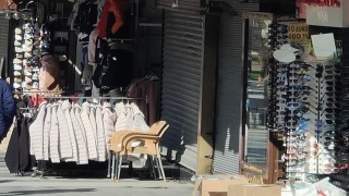 Kuşadasında kuyumcu soygununa kepenk engeli