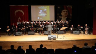 Kütahyada 7den 77ye Türk Halk Müziği Korosu konseri