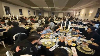 Lise öğrencileri ve öğretmenleri iftar sofrasında buluştu