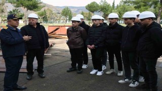 Lise öğrencilerine Aksaz Tersane Komutanlığında eğitim
