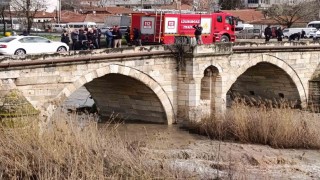 Lüleburgazda dere yatağında ceset bulundu