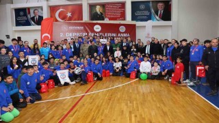 Madalyalar deprem şehitlerinin anısına verildi