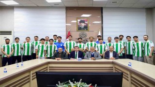 Malatya Yeşilyurtspordan toplu imza töreni