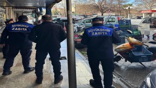 Manisa Büyükşehirden Salihlide kaldırım denetimi