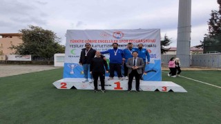 Manisalı Bayram Dönmez zirveyi bırakmadı