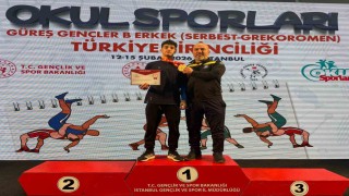 Manisalı güreşçilerden Türkiye Şampiyonasında 2 bronz madalya
