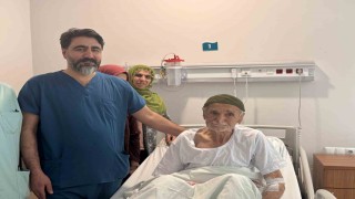 Mardinde HOLEP yöntemiyle 3 büyük prostat ameliyatı başarıyla gerçekleştirildi