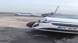 Mardinde minibüs ile otomobil çarpıştı: 2 yaralı