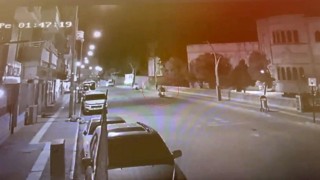 Mardinde motosikletin kadına çarpma anı güvenlik kamerasına yansıdı