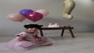 Mardinde üçüncü kattan düşen çocuk hayatını kaybetti, geriye doğum günü görüntüsü kaldı
