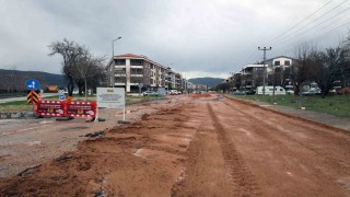 Menteşede yol yapım çalışmaları devam ediyor