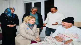 Milletvekili Ölmeztoprak, esnaf ve vatandaşlarla bir araya geldi