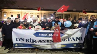 Minik ellerde fenerler, yüreklerde Ramazan sevinci