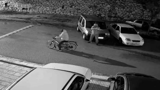 Motosikletli saldırganlar aynı iş yerini ikinci kez kurşun yağmuruna tuttu: O anlar kamerada
