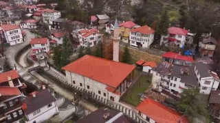 Mudurnudaki Kanuni Sultan Süleyman Camisi asırlara meydan okuyor