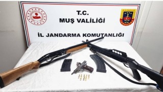 Muşta ruhsatsız silah operasyonu: 3 şüpheli gözaltına alındı