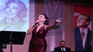 Müzeyyen Senar Osmangazide şarkılarla anıldı