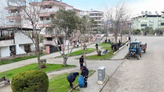Nazillide parklar bahara hazırlanıyor