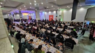 Nazillide vatandaşlar Vakıflar Müdürlüğünün iftarında buluşuyor
