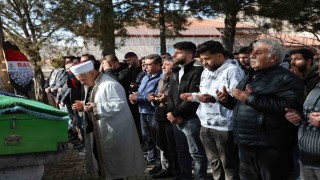 Nevşehirde kayalıklardan düşerek yaşamını yitiren genç kız son yolculuğuna uğurlandı