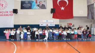 Öğrencilere uygulamalı temel atletizm etkinliği