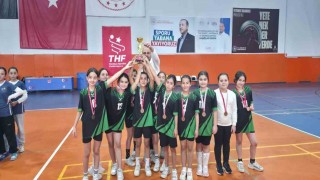 Okul Sporları Küçükler Hentbol Müsabakaları sona erdi