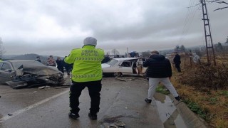 Orduda iki otomobil çarpıştı: 2 yaralı