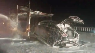 Osmaniyede araç yüklü tırda yangın: 3 araç kullanılamaz hale geldi
