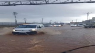 Osmaniye’de Sağanak Yağış Ulaşımı Olumsuz Etkiledi