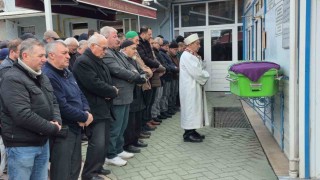 Otobüs kazasında ölen kadın son yolculuğuna uğurlandı