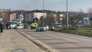 Otomobilin çarptığı kadın ağır yaralandı