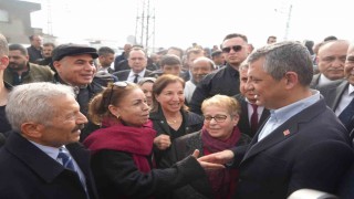 Özgür Özel Nurdağında depremzedelerle bir araya geldi