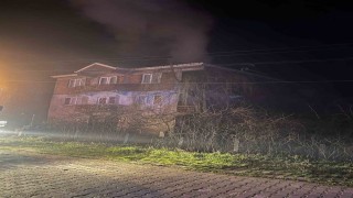 Perşembede çatı alevlere teslim oldu