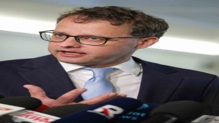 Polonyadan Macaristana sığınan eski Adalet Bakanı Yardımcısı hakkında tutuklama emri