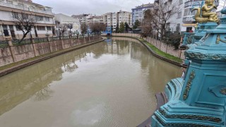 Porsuk Çayı kahverengi tonuna büründü