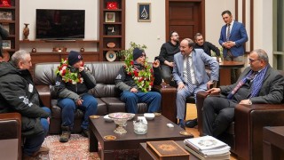 Rektör Çakmak: Onlarla gurur duyuyoruz