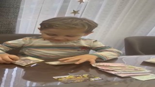 Rizeli miniklerden TSK Güçlendirme Vakfına anlamlı bağış