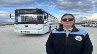 Sadece direksiyon değil, aynı zamanda aracın bakımları da ona emanet