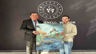 Şampiyon sporcudan Kabakcıya anlamlı hediye