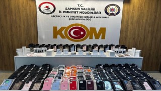 Samsunda 1 milyon TLlik kaçak elektronik eşya ve aksesuarı ele geçirildi
