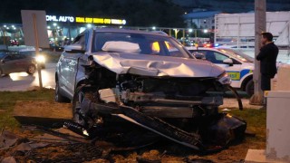 Samsunda SUV tipi araçlar çarpıştı: 2 yaralı
