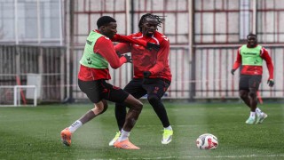 Samsunspor, Antalyaya 3 puan parolasıyla gidiyor