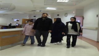 Şanlıurfada yatağa bağlı kardeşler tedavi sonrası yürümeye başladı